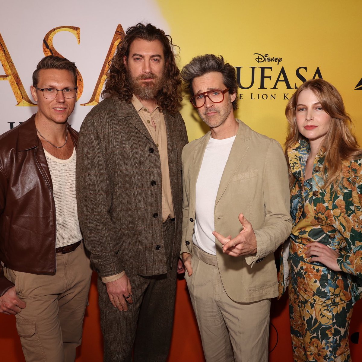 Mythical's tweet image. Mom &amp;amp; Dad &amp;amp; Dad &amp;amp; Son went to a best mane competition! We know who obviously won. 🦁☀️

📸: Amy Sussman | @GettyImages