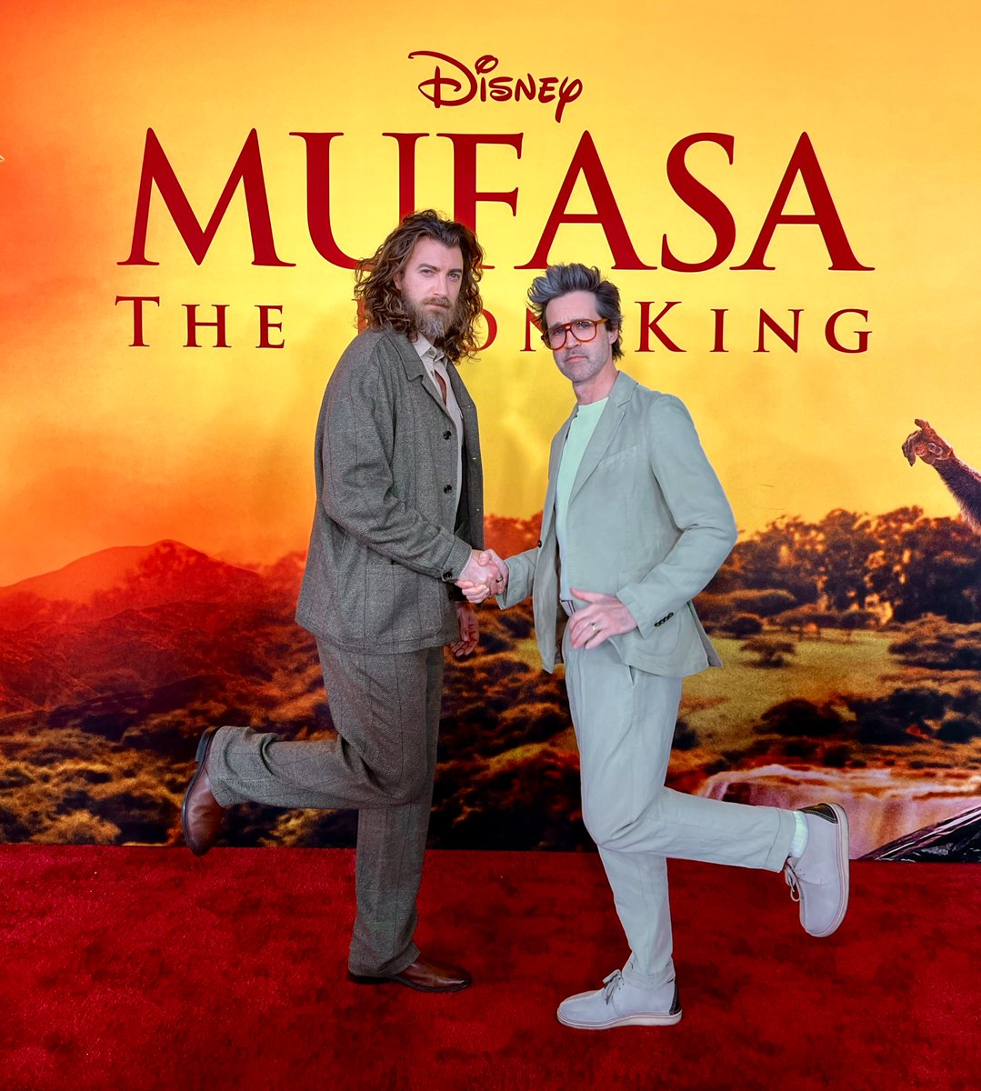 Mythical's tweet image. Mom &amp;amp; Dad &amp;amp; Dad &amp;amp; Son went to a best mane competition! We know who obviously won. 🦁☀️

📸: Amy Sussman | @GettyImages