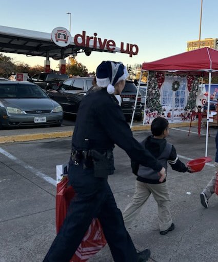 Dallas Police Dept tweet media