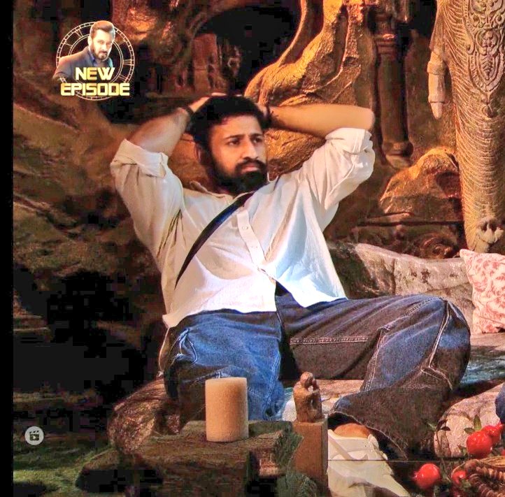 MrAmbedkarite's tweet photo. Whom do you support 
#BiggBoss18 

Like for.   #KaranveerMehra
Rt for.    #RajatDalal 
Like.                                 Rt.

#WhatsApp #BiggBoss18 #AvinashMishra𓃵 https://t.co/6sMvkaneu0