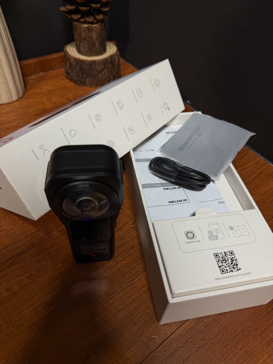 PijieMhar's tweet photo. 1 lagi barang padu, mcm baru terus kompem
Insta360 One RS 1-Inch Leica Edition
Pakai pun sekali 2 saje
COD Kota Warisan Sepang / Publika https://t.co/3mOEBrlqeh