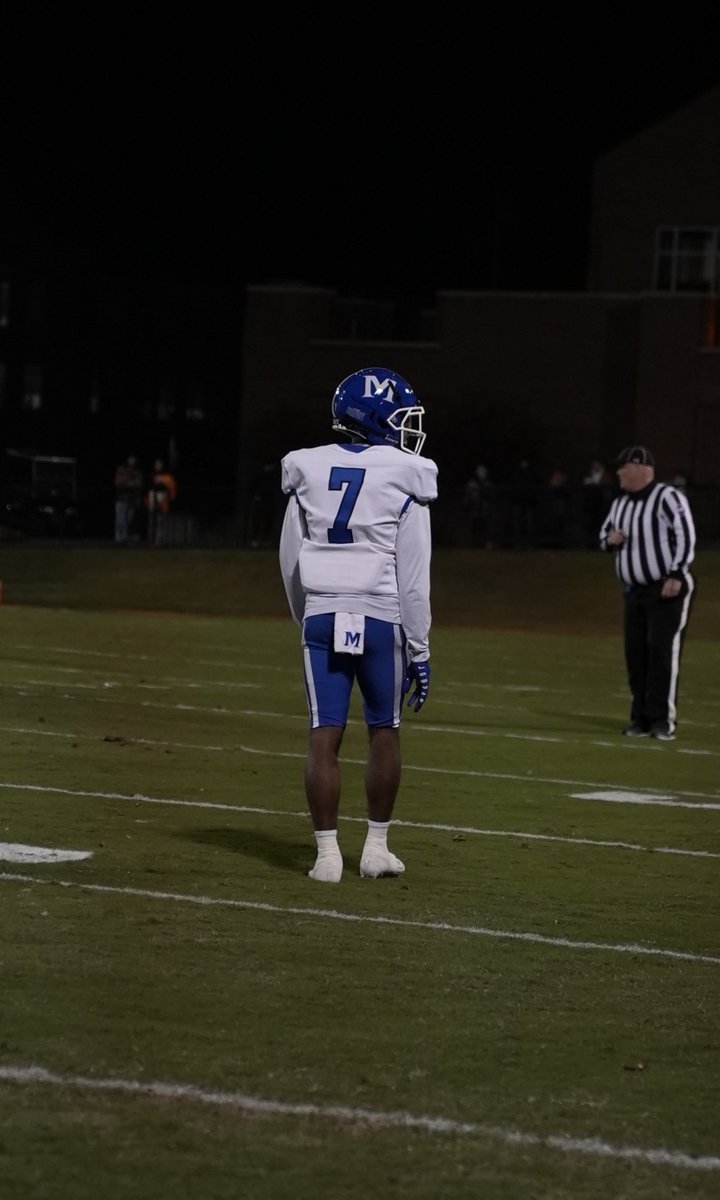 DeshunT07's tweet image. Big plays from my jr. year 💍Ⓜ️
@McCallieFB @BuckFitz @cosimp4real @CSmithScout @SOTGsmoke 
hudl.com/v/2RAdbi