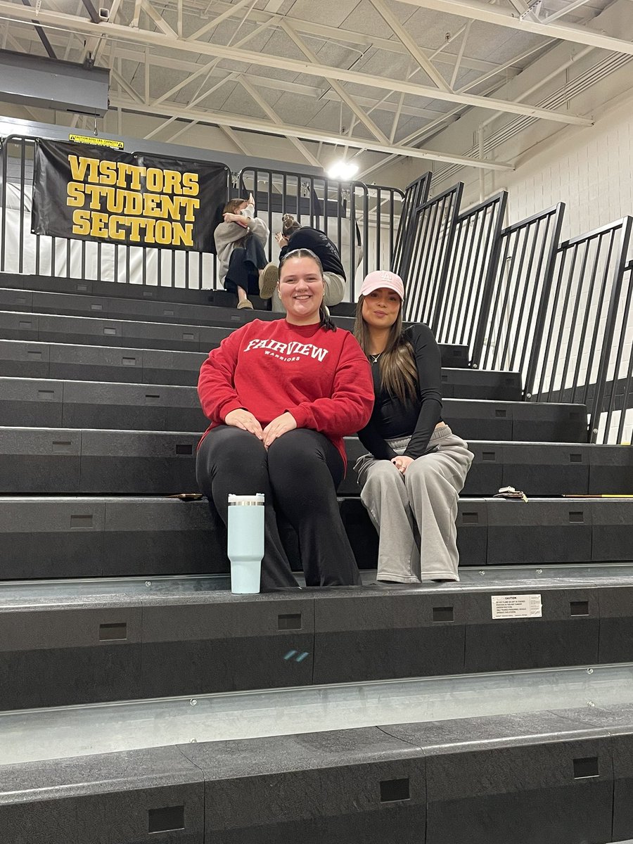 FPWarriorSports's tweet image. Warrior Nation holding it down tonight in Beachwood!

Fairview - 35
Beachwood - 18

Halftime | #WarriorPride