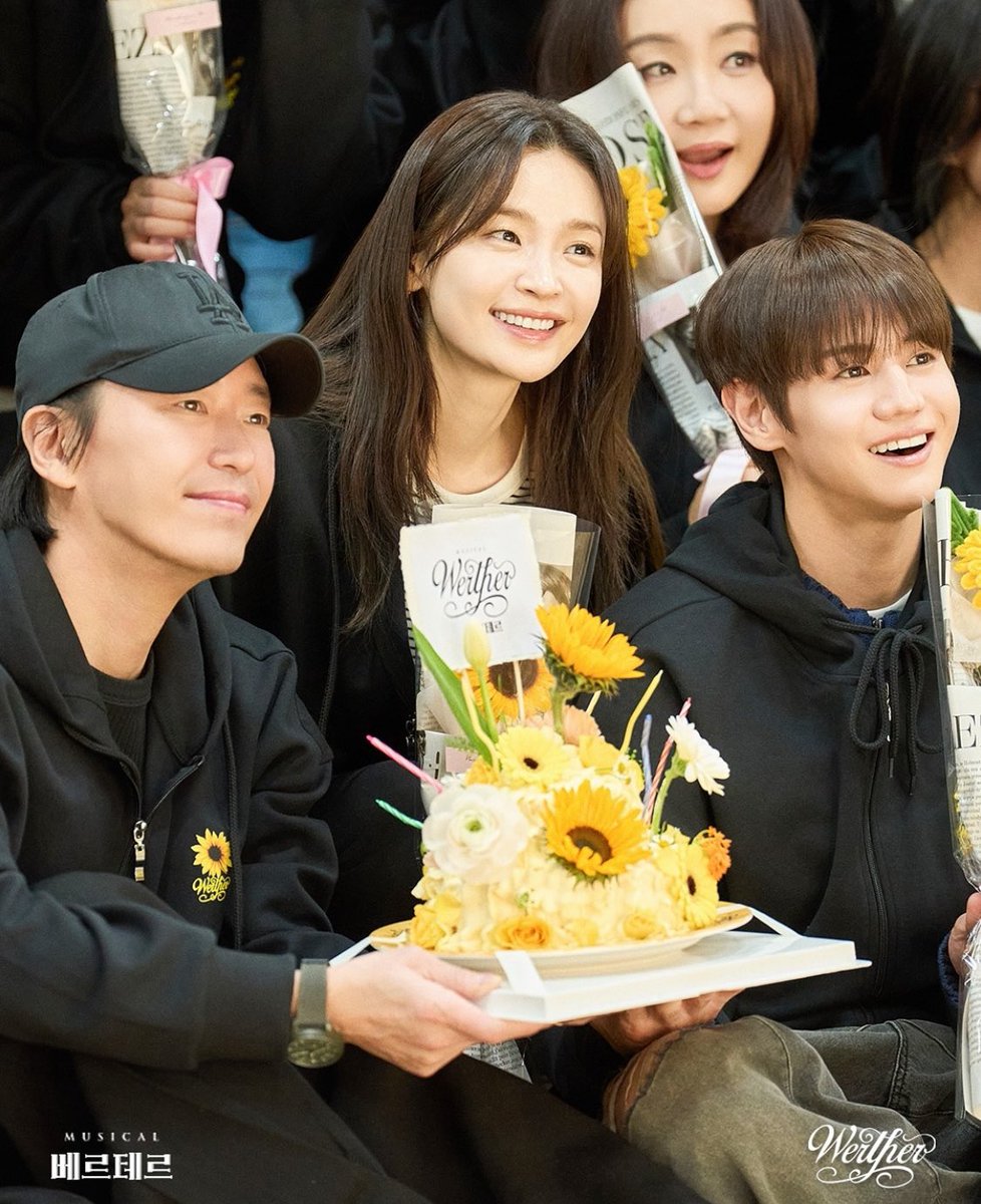 너무 예쁘다 ......