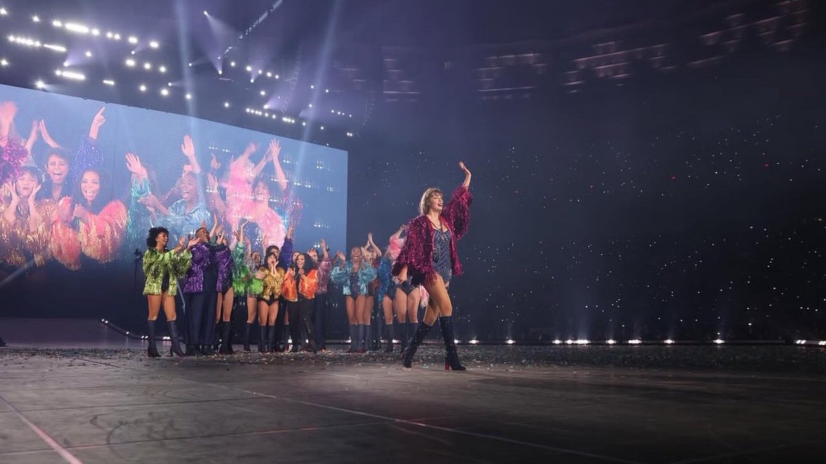 tswifterastour's tweet photo. 🚨| Taylor Swift on the end of 'The Eras Tour'

"It was rare. 
I was there. 
I remember it. ♥️" https://t.co/n4bLzajbwI