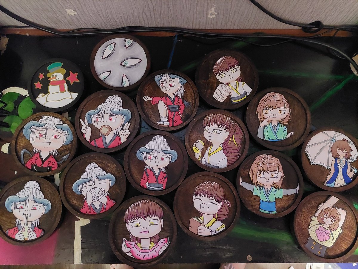 Doing stuff with them pens.. makeing coasters for xmas, im half way done!
Which sounds bad given how long it took.. but im confident, ill be done on the 15th