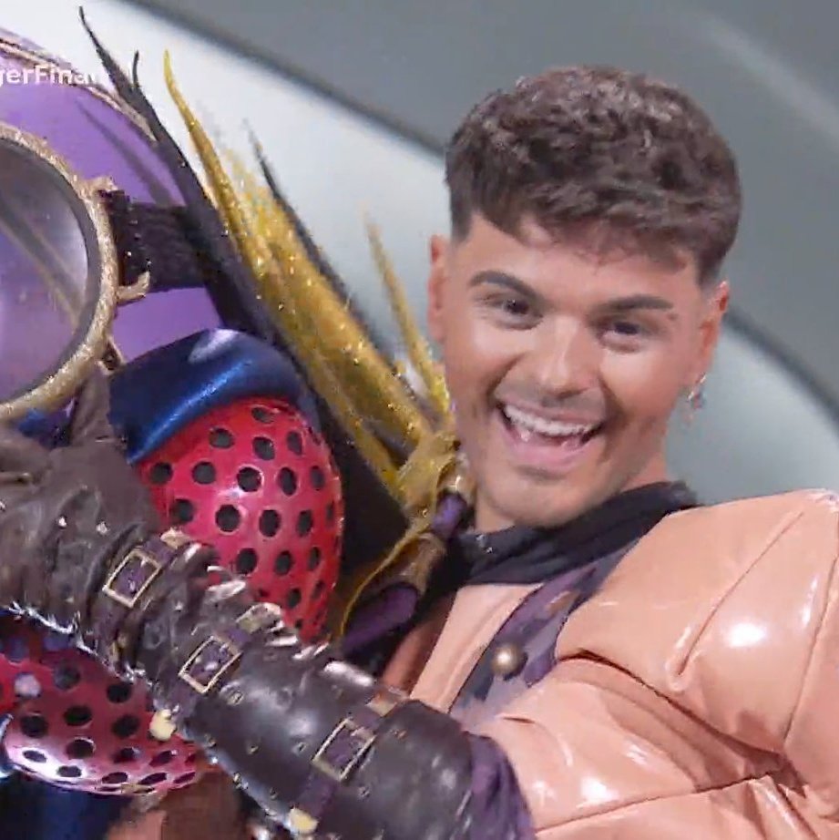 areyoureqdy's tweet image. .@AbrahamMateo felicidades mosquita, desde el día uno sabíamos que eras vos 🤍
#MaskSingerFinal
