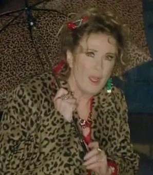 randomstuffxzxz's tweet photo. Drunk on a work night https://t.co/hPPVLUvgBj