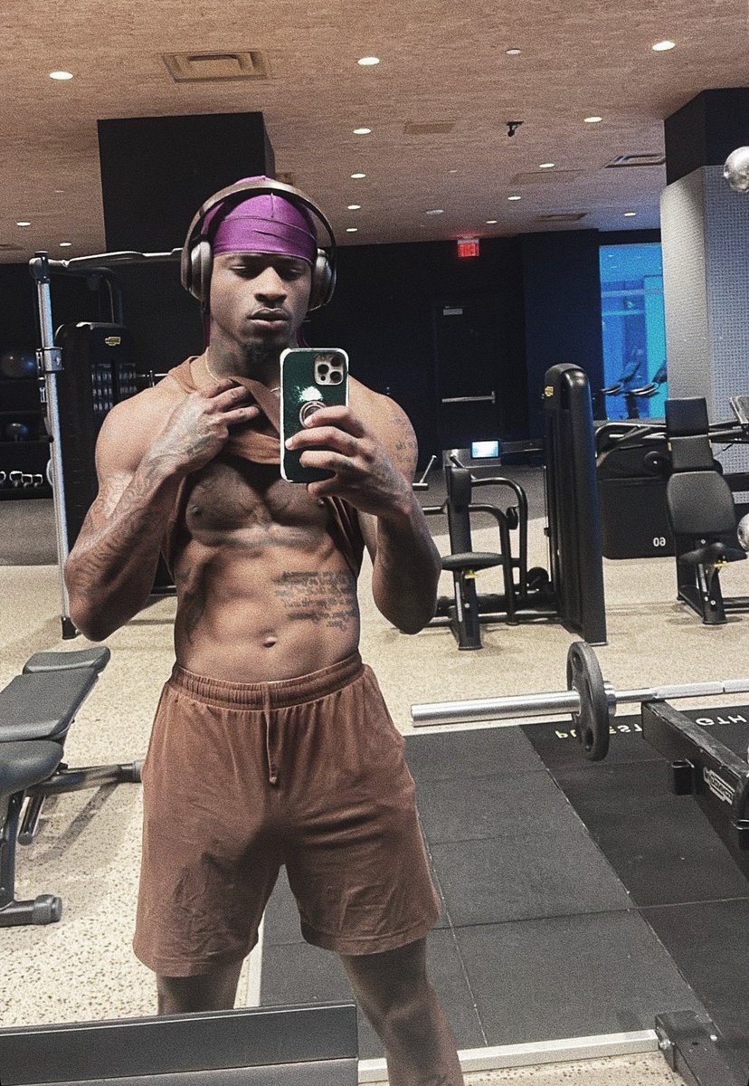 — 𝐂𝐀𝐋𝐕𝐈𝐍. tweet media