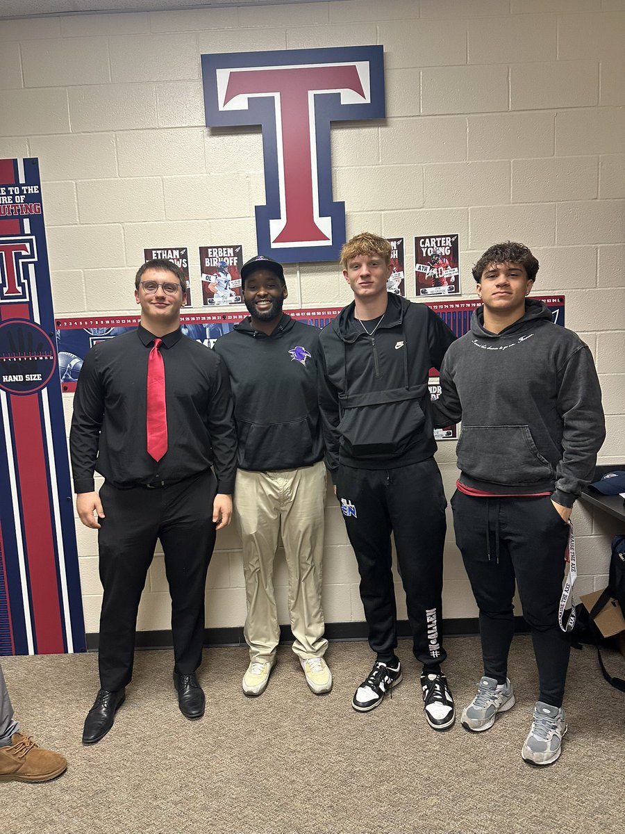 CoachKaliefM's tweet photo. Thank you coach Nilles and Hardin Simmons University for stopping by to recruit our athletes. https://t.co/Gpc4PtvNau