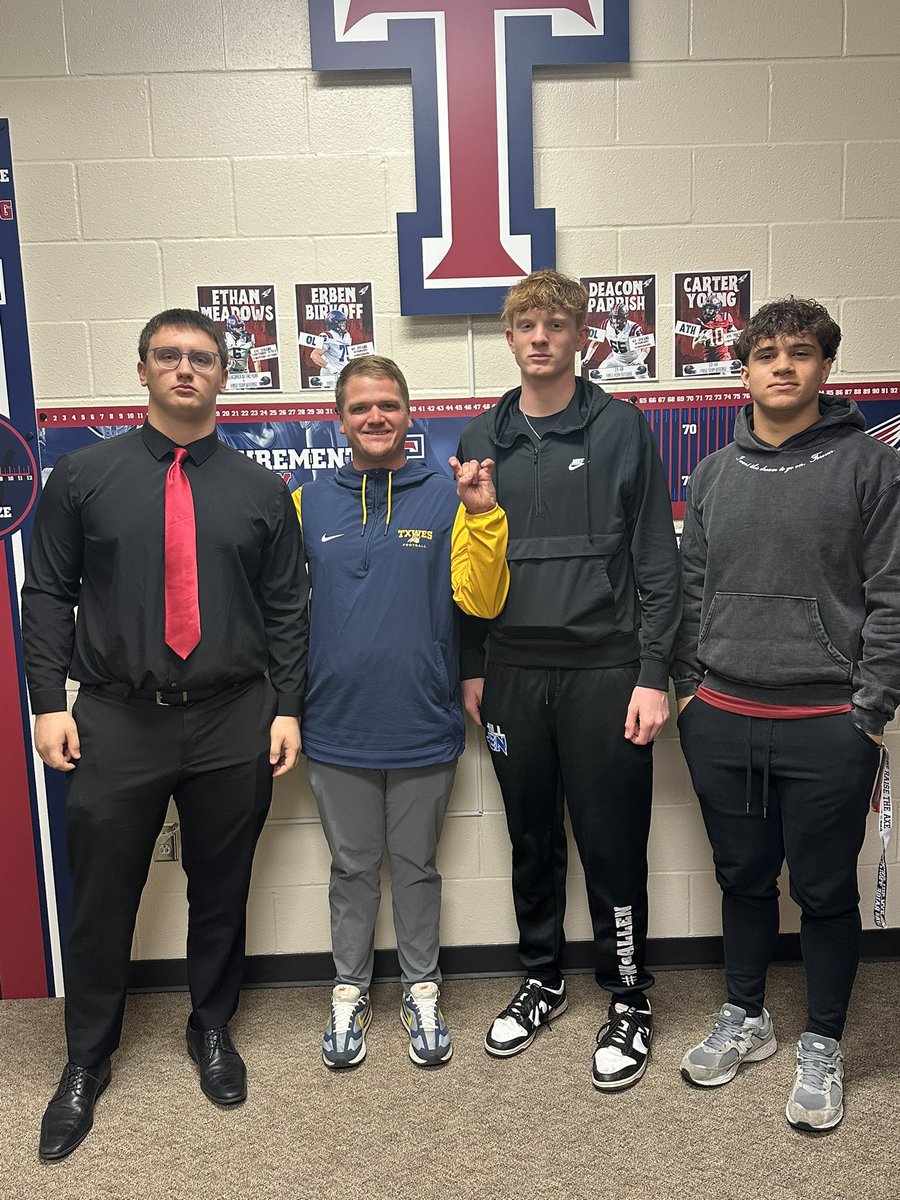 CoachKaliefM's tweet photo. Thank you Coach Glover and Texas Wesleyan University for stopping by to recruit our athletes. https://t.co/6JuH6DGjg1