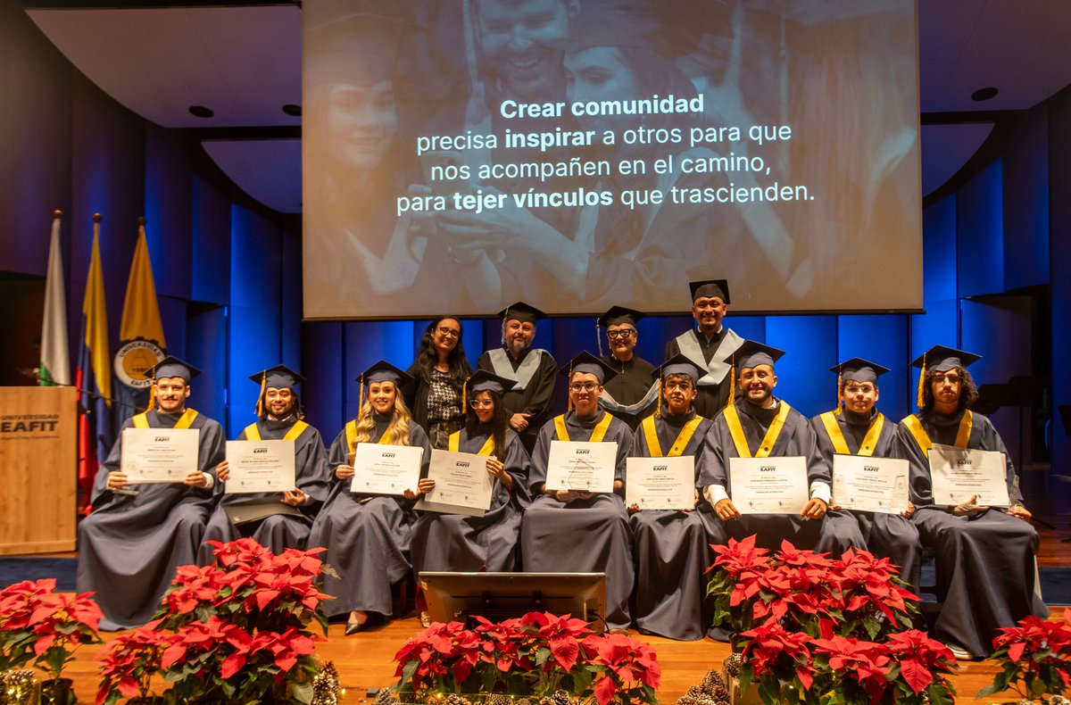 Y seguimos sumando motivos para celebrar y agradecer 🤲✨🥳

🎓¡Hoy graduamos la primera cohorte de nuestro pregrado en Diseño Interactivo! 🙌 Un programa con el que ratificamos nuestra promesa de ser una Universidad innovadora 🚀, y con la convicción de propiciar nuevas formas