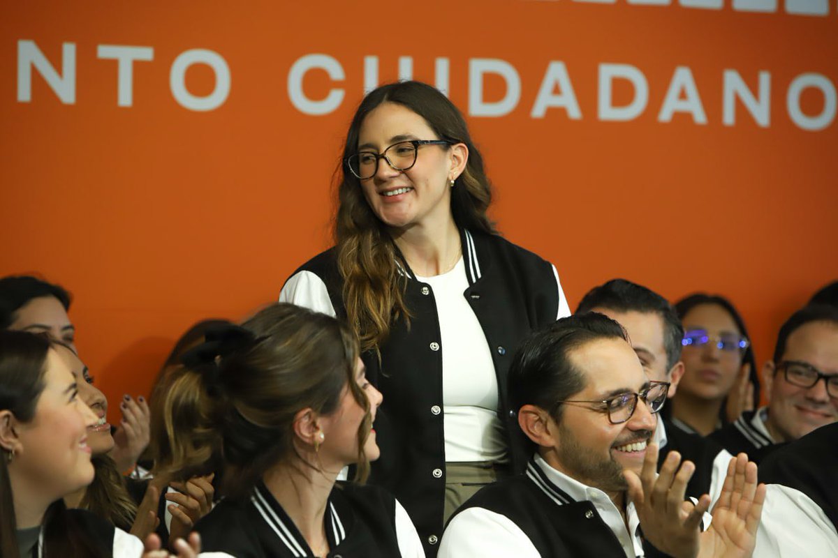 sofiacastrog's tweet image. Después de más de 10 años de construir en Movimiento Ciudadano, para mi es un honor asumir la Secretaría de Organización del proyecto político que impulsará a los mejores perfiles y liderazgos en todo el país