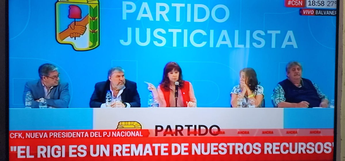 Entonces <a href="/CFKArgentina/">Cristina Kirchner</a>  esta diciendo que el PJ Fueguino regaló nuestros recursos???