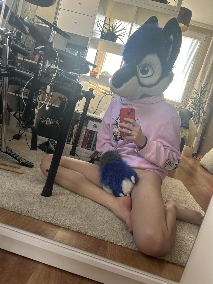 idk .. just feeling cute today

#furry