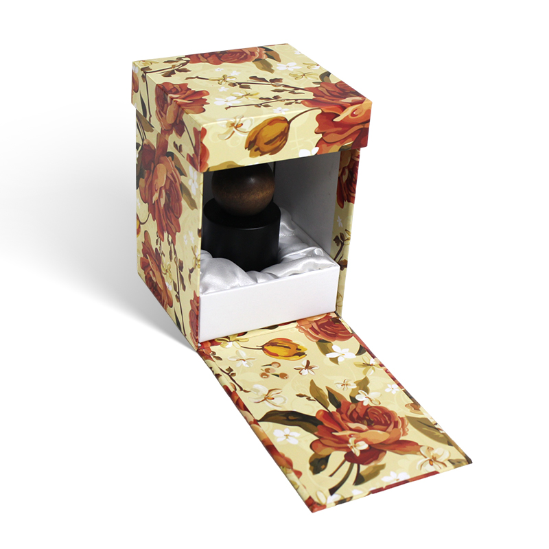 cfpackaging's tweet image. Rectangular Flip Gift Box
In order to make the gift box more beautiful in display and use, we can customize 99% matching packaging boxes according to different product types.This gift box is suitable for perfume,candles,aromatherapy and other products.
#flipbox #packagingfactory