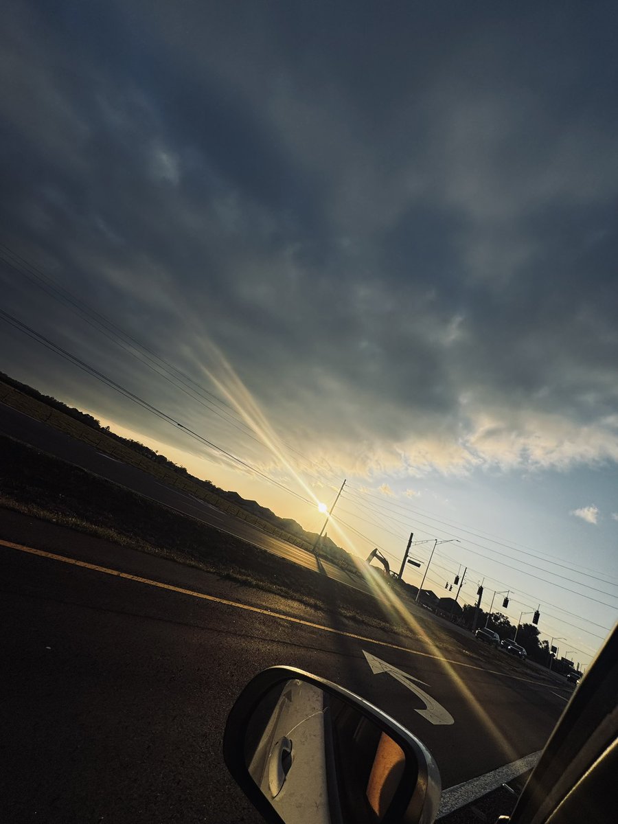 MelsMisadventures tweet media