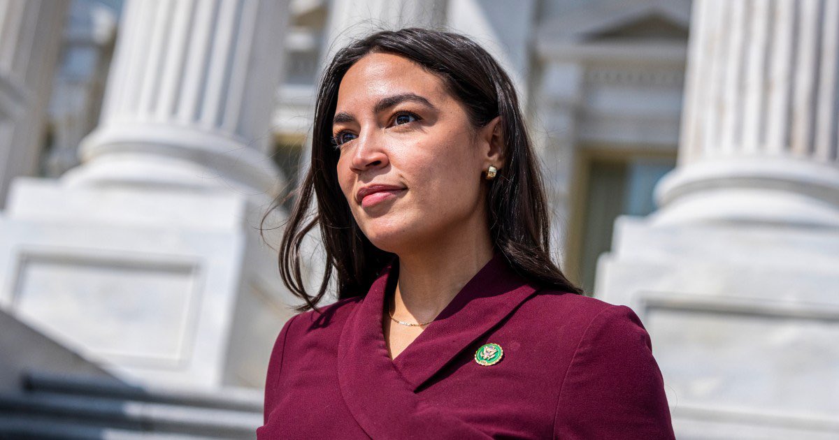 LeftyWinter's tweet photo. AOC has secured enough votes and support to become House Democratic Ranking member for the oversight committee. 

Drop a 💙 for AOC! https://t.co/qmysBvpCMo