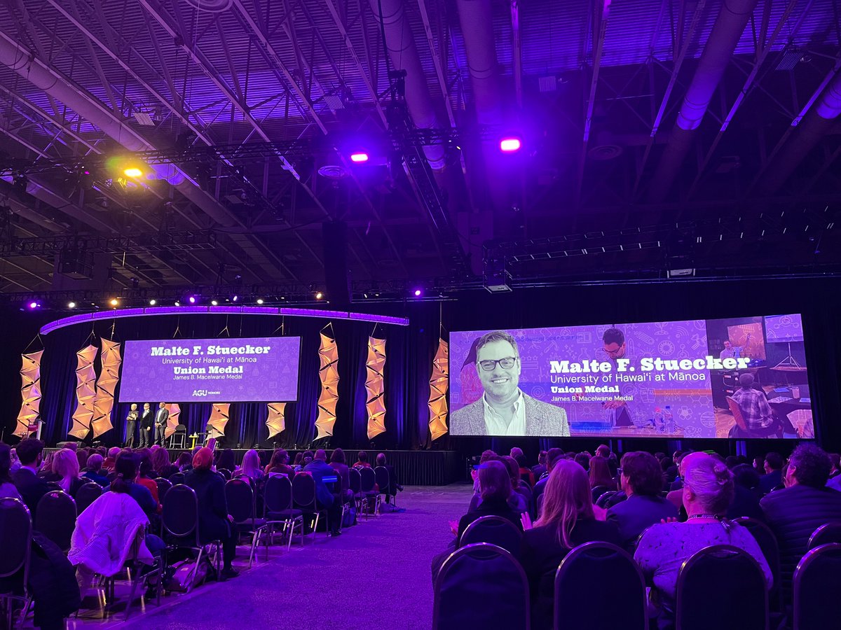 Congrats to my close collaborator and friend Malte Stuecker for receiving AGU James B. Macelwane Medal and AGU fellow🎉🎉🎉