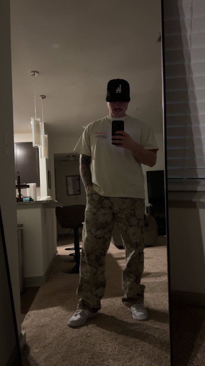 ColtonJohnsonn's tweet image. Call me ranch bc I be dressing