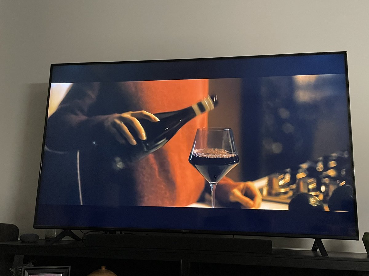 lmbunl's tweet image. @HDTGM how did you miss discussing the almost whole bottle of wine Lindsey poured at the end?? #howdidthisgetmade #hdtgm @paulscheer