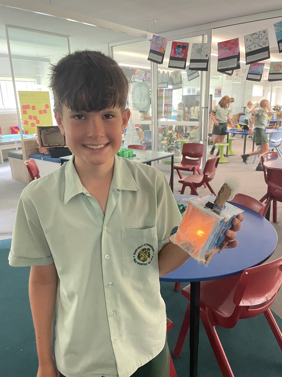 MHOCSTEM's tweet photo. Year 5 light designs. So much fun designing, wiring the circuit and testing. All made using recycled materials. 👏 https://t.co/RJf98jIyHO