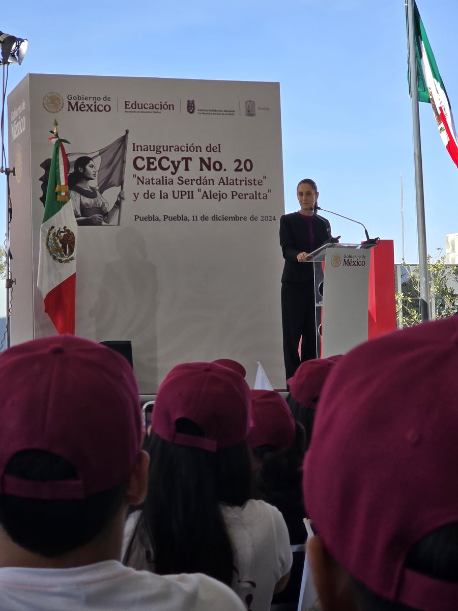 Fue un gustó asistir a la inaguracion del CECyT 20 y el UPII, en cabesado por la 1er Mujer Comandante de las Fuerzas Armadas <a href="/Claudiashein/">Claudia Sheinbaum Pardo</a>.