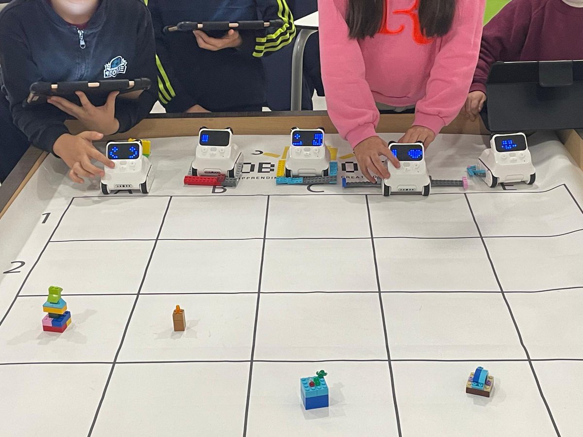 🤖 Laboratorio di Robotica Educativa

📍A Campobasso

🗓️ Dal lunedì al venerdì 

👉 Richiedi Informazioni -&gt; roboboat.it/prenota-la-tua…

#coding #robotics #steam #education