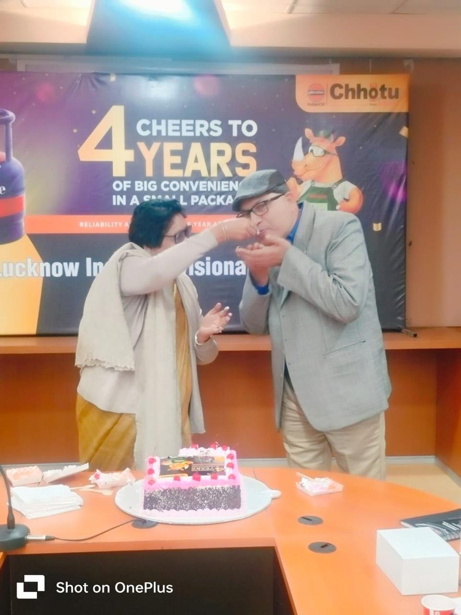 Lucknow Indane DO (@indanedo) on Twitter photo Chotu's celebrated its 4th birthday with Lucknow IDO distributors and ChotuтАЩs dost!ЁЯОЙЁЯОВ CGM(LPG), UPSO-1, Shri KM Thakur sir graced the occasion, highlighting Chotu's importance. Together, we're making a difference! #Chotubirthday #Indane <a href="/thakurkm007/">Krishna Mohan Thakur</a> <a href="/rajesh29536/">Rajesh Singh</a> <a href="/UPSO1/">UPSO</a> Chotu's celebrated its 4th birthday with Lucknow IDO distributors and ChotuтАЩs dost!ЁЯОЙЁЯОВ CGM(LPG), UPSO-1, Shri KM Thakur sir graced the occasion, highlighting Chotu's importance. Together, we're making a difference! #Chotubirthday #Indane <a href="/thakurkm007/">Krishna Mohan Thakur</a> <a href="/rajesh29536/">Rajesh Singh</a> <a href="/UPSO1/">UPSO</a>