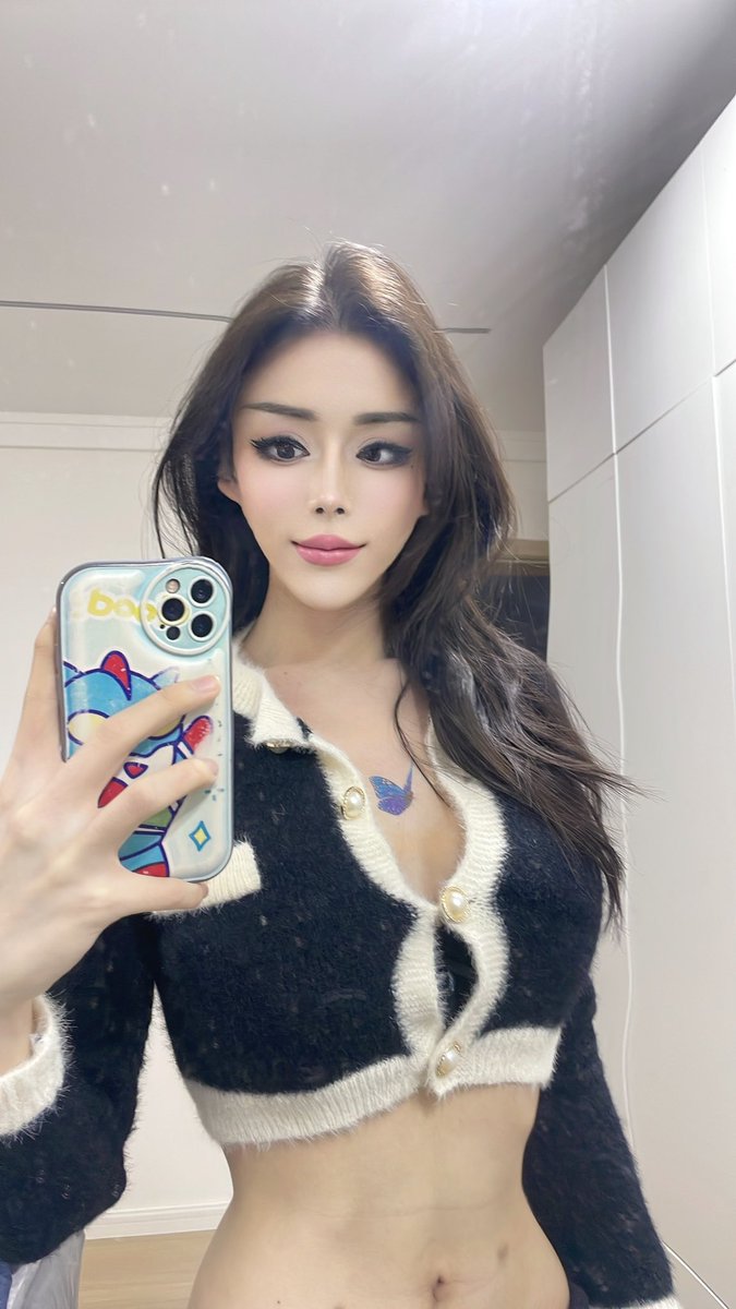 Girl
I can’t understand ur heavy makeup
#上海ts https://t.co/RcdYhY1Ydo