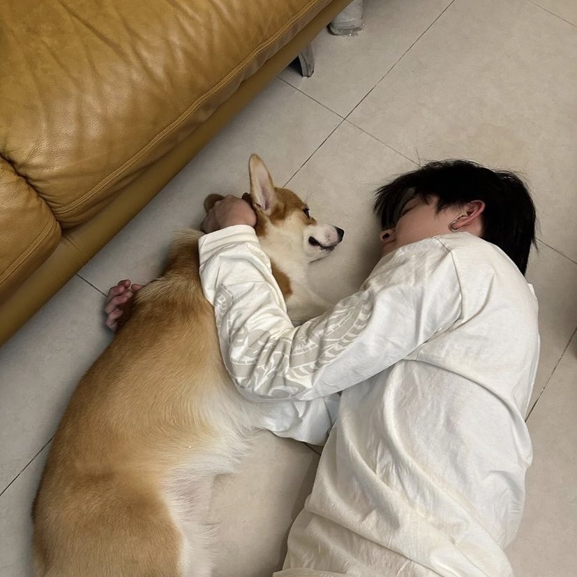 kh1ovele's tweet photo. ไม่กล้าเลื่อนผ่านกลัวไม่ตี๋ก็เต็มขอความช่วยเหลือ https://t.co/YCzX0yenA7
