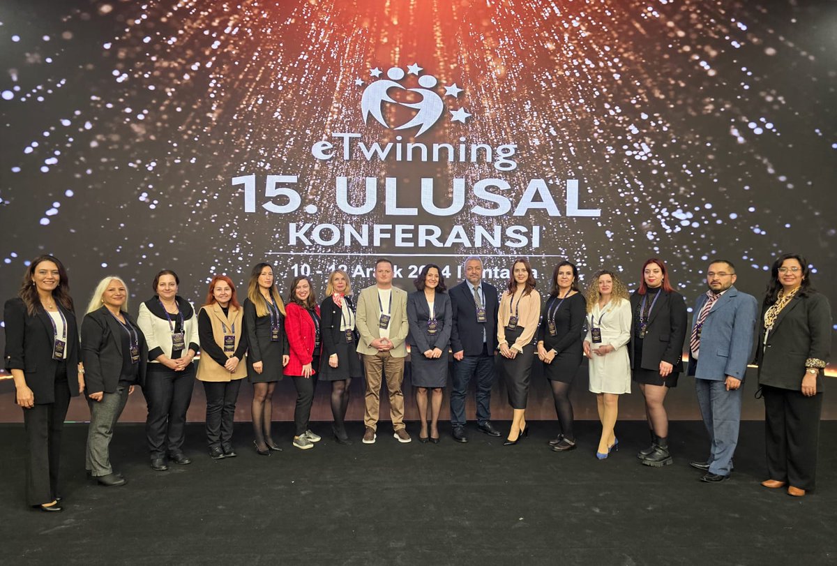 Antalya'da gerçekleştirilen eTwinning 2024 15. Ulusal Konferansı'na başarılı projeleri ile İstanbul'dan yirmi öğretmen katılmaya hak kazanmış olup, bu öğretmenler arasında yer alan Esenyurt Sultan Alparslan İlkokulu öğretmenimiz Dicle Dolu'yu tebrik eder, başarılarının devamını