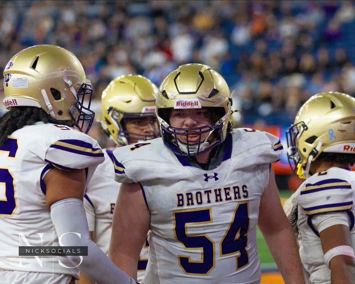EhrenZ54's tweet photo. Thank you Brothers for a phenomenal season and a second title. I look forward to getting back to work for my junior year! Thank you coaches for believing in me! @CBASyrFootball @RealCoachBruno1 @brucewill15 https://t.co/Pc04hyhOzh