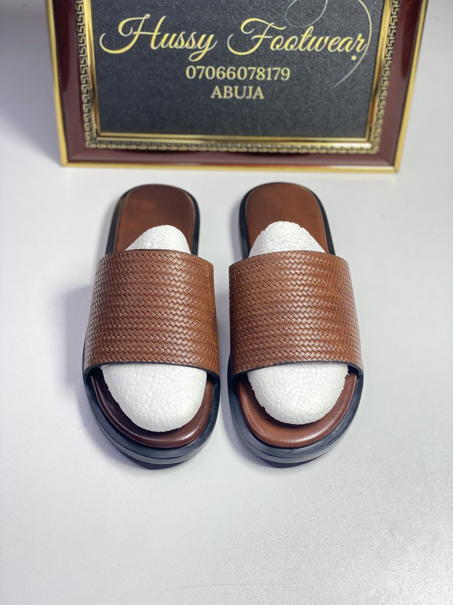 jimoh59076's tweet photo. MALE FOOTWEAR.
Price: 18,000
Available size: 42
Call or Whatsapp 07066078179
Location: Abuja.
Size 46/47 attracts an extra fee.
#hussyfootwear #abujafootwearplug #handmadeshoe #HussainaTheShoeSeller #handmadeshoes #abujabusinessowners #menfootwear https://t.co/XWdZpilQe6