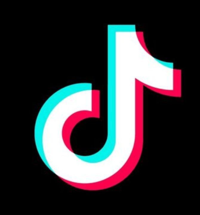 Pyromoonn's tweet image. Grande projeto vindo ai 😶‍🌫️ conseguem adivinhar #bigproject  

@AqueleJunio @ifbngchan @Azoth_A_lenda @Squad_Bostars @StarShimas @DAB0BS @FerreiraH715 @RefraSoda @RafaWuzBR @JOOPEDROAR12361 @prussianyep @Hun_kamai @Gelbo_w @GodwinsFelipebs @Bolinho_do_Eri @J0sterr_ @Lunielgames28