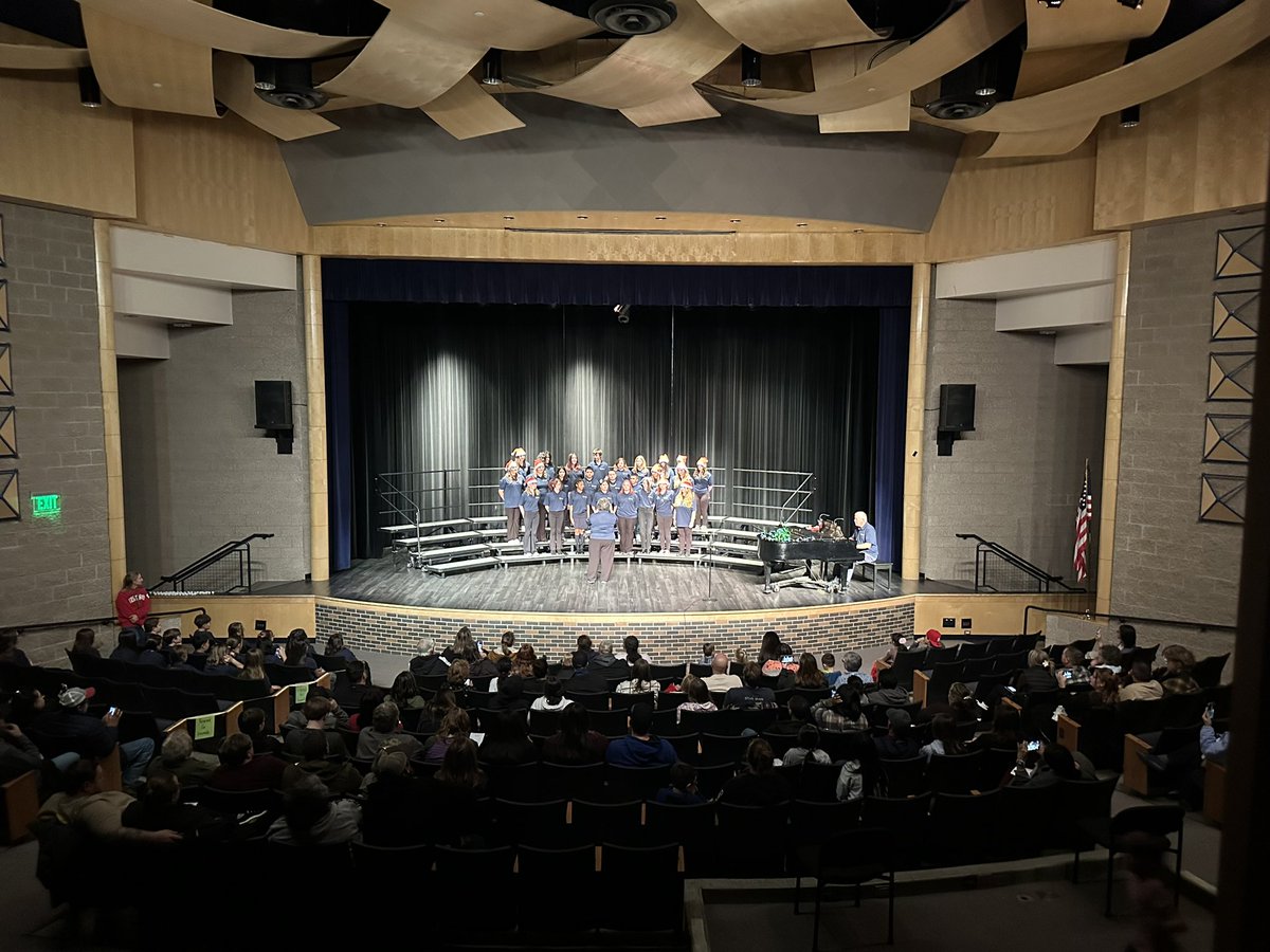 ThunderValleyK8's tweet photo. The TVK8 choirs did a fantastic job at their performance tonight! Bravo! #StVrainStorm @CatrinaEstrada @SVVSDBissonette https://t.co/xqowQvcKpN