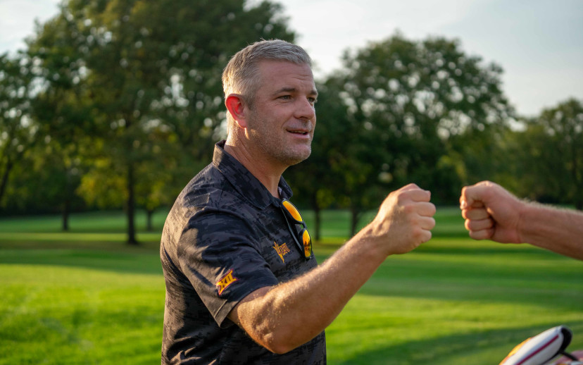 🔱 ASU golf coach <a href="/MattThurmond/">Matt Thurmond</a> enters <a href="/GolfCoachesAssn/">GCAA</a> HOF 👏 Article>
scoreboard.clippd.com/articles/coach…