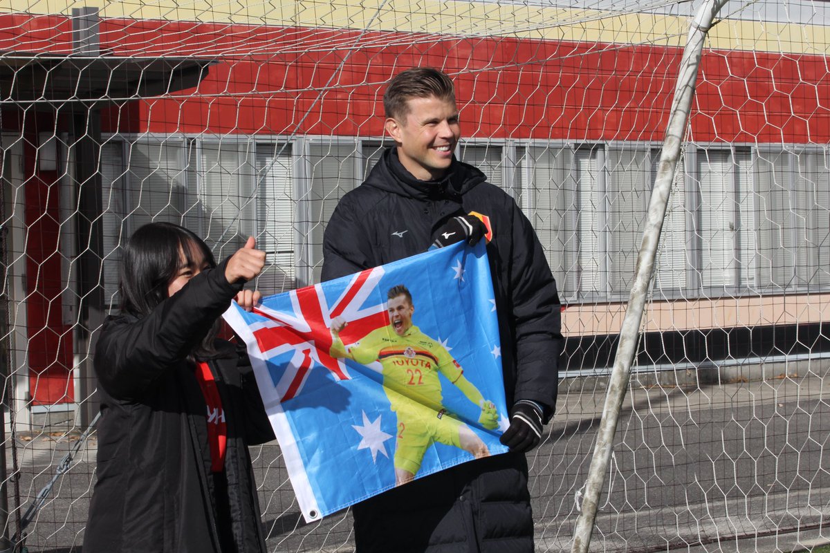 #ランゲラック 選手🤝ファンクラブ会員交流会のレポート公開📝 x.gd/mC91r

ミッチと #グランパス ファミリーとの心温まる様子をお届けします🇦🇺

<a href="/MitchLangerak25/">Mitch Langerak</a>
#grampus
#ありがとうミッチ
#YOUARETHEONE