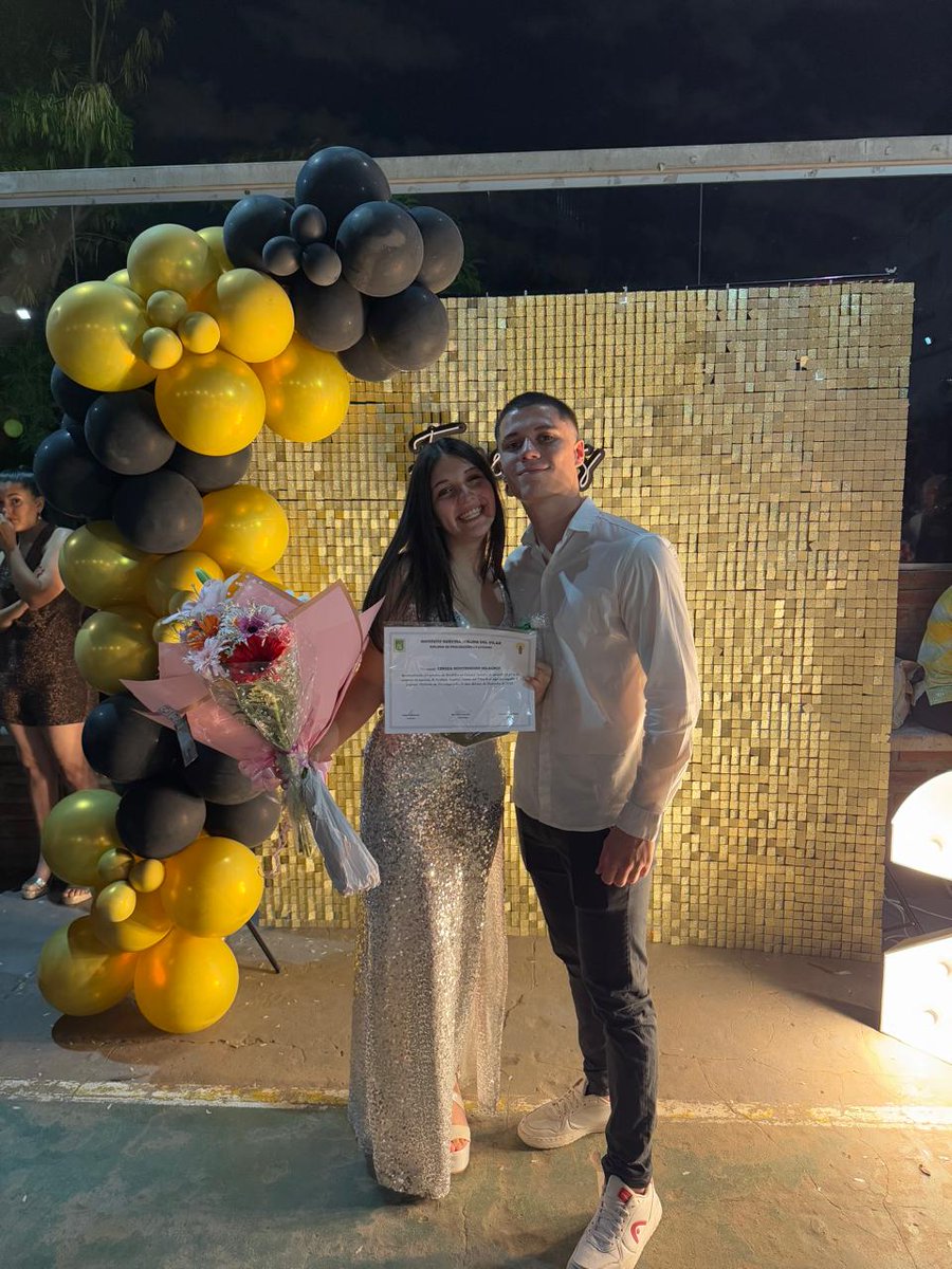 Se egreso mí gorda🥺❤️ <a href="/_miilicepeda/">milagros</a>