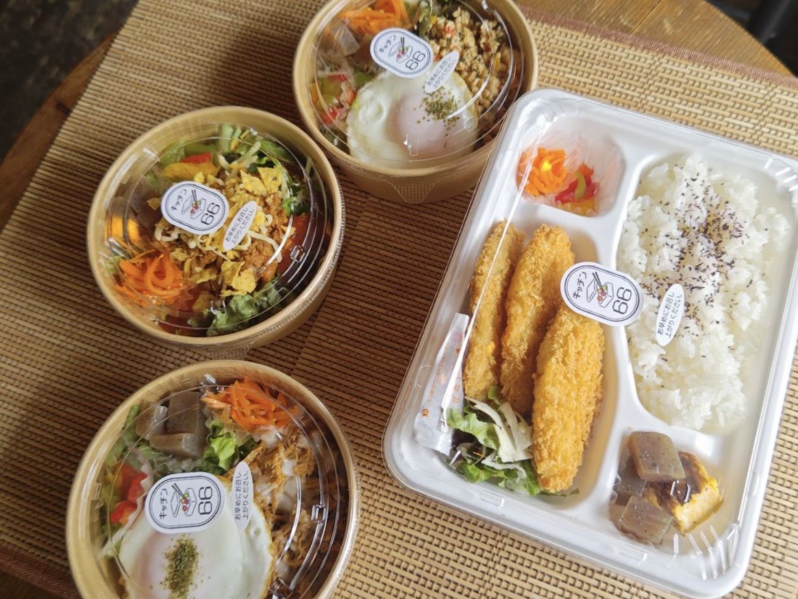_kitchen66_'s tweet photo. 只今キッチンカー&amp;出張販売営業中です😊
📍キッチンカー
茅ヶ崎市南湖6-4-46  
10時-13時
📍出張販売場所 
茅ヶ崎市東海岸北1-1-1
11時-13時半
#キッチン66
#茅ヶ崎ランチ
#茅ヶ崎居酒屋
#茅ヶ崎お弁当
#サザンビーチ
#茅ヶ崎漁港
#茅ヶ崎駅
#茅ヶ崎駅南口
#茅ヶ崎駅ランチ
#南湖 #鉄砲通り https://t.co/AqBltQotRW