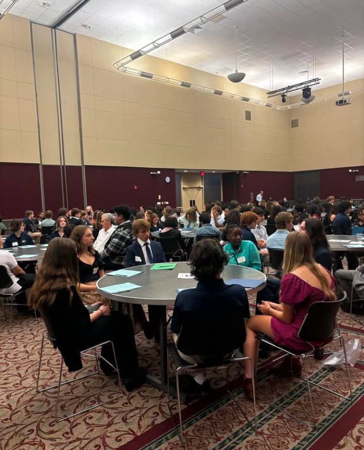 SHS_AOF's tweet photo. Internship Summit Recap! AOF
Juniors travelled the Mckimmon Center at NC State to work on Resumes, building a network and learning about how to get an Internship. https://t.co/Y93hh4dDZs