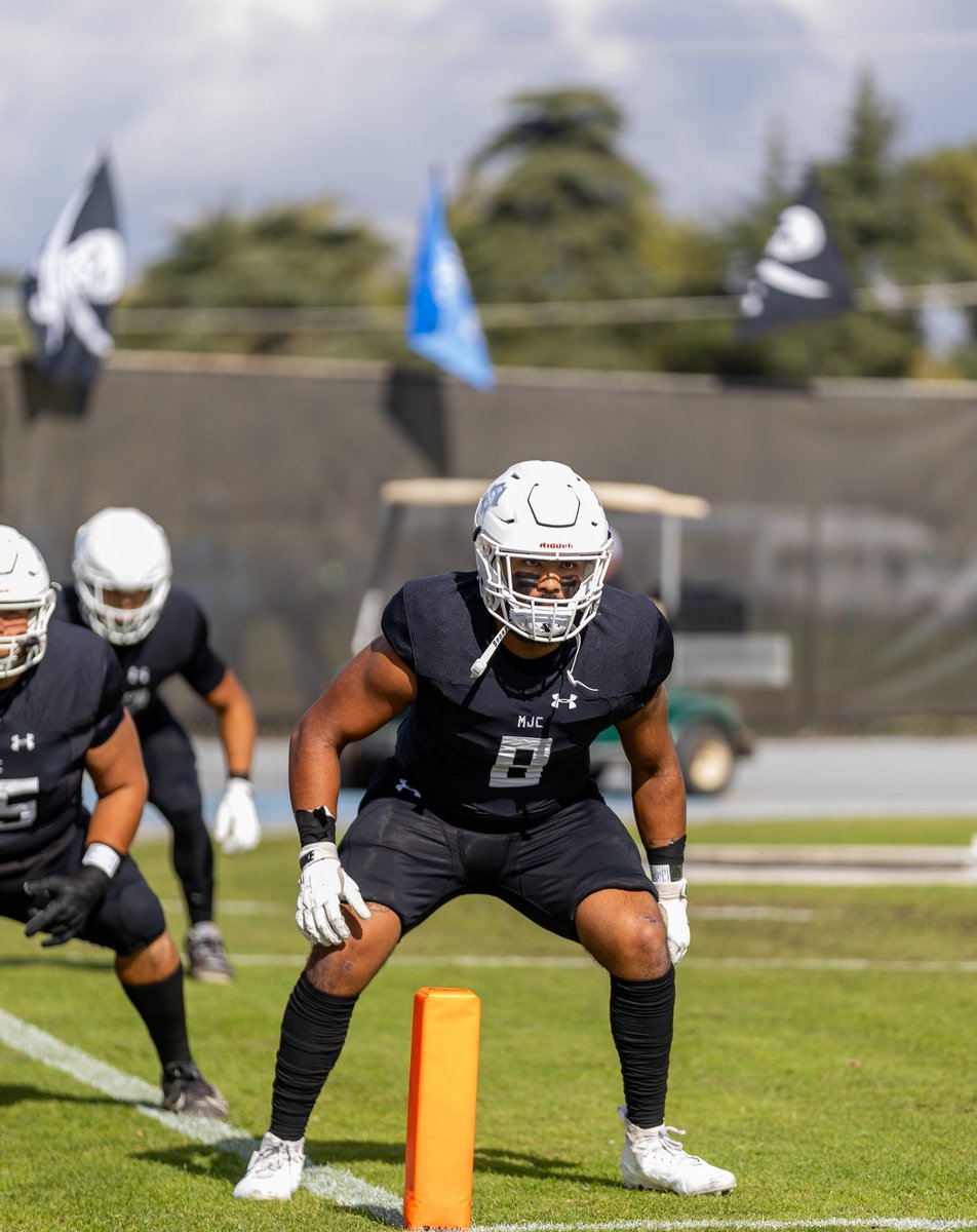 burciaga_robert's tweet photo. 🏫: @MJCFootball 
📝: Robert Burciaga
❌: @burciaga_robert
🏈: OLB/DE
🎓: Spring 2025 Grad 
📚3.80 GPA
📏: 5’11
⚖️: 230lbs
🏆: 2x Conference Champ 
🏈: @CoachAbbasi @coachZHollis 
🎥: https://t.co/TfPYw8tnol

40 tackles/28 solo/12 assists 
6.5 tfls/2 sacks https://t.co/cpOSxFsKRp