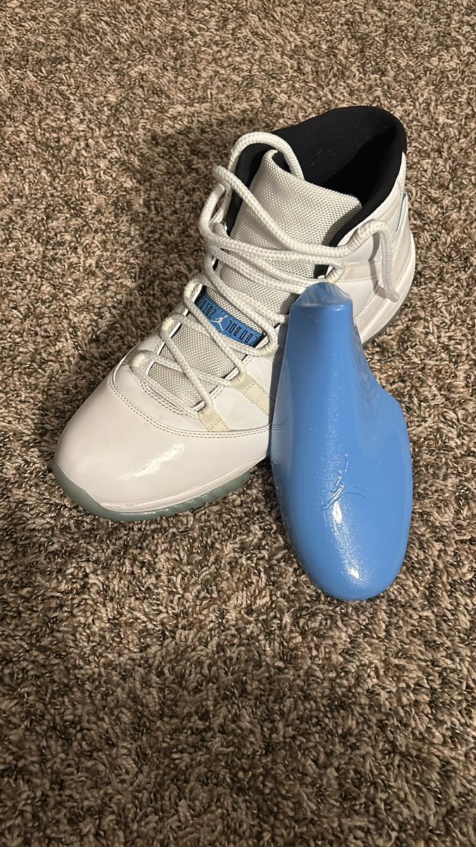 NateD3017's tweet photo. @karidaniels They come with the plastics inserts like mine?… https://t.co/TFWwVudwl3