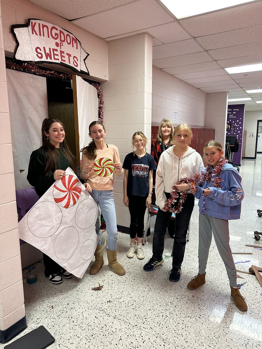 TMS Door Decorating Contest!!!