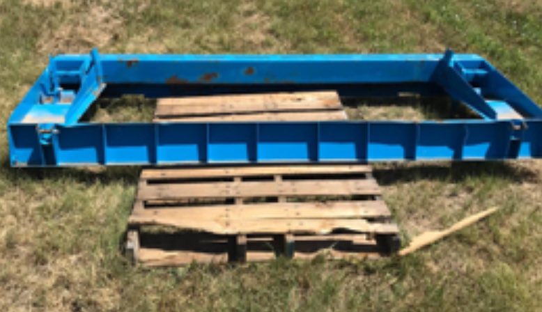 TheLastField's tweet image. A very long shot here but long shot Twitter has panned out many times for me….

Any Lexion shelbourne adapter plates floating around?