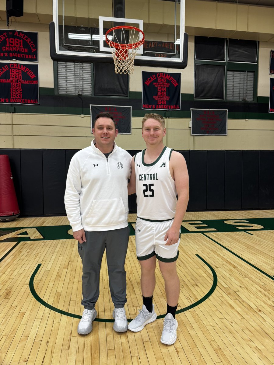 <a href="/Coach_Sherm02/">Matt Sherman</a> has known me all my life. I grew up hearing dad tell stories of coaching him. I’m grateful for the opportunity to visit him &amp; Central Methodist. Grateful to receive an offer to be a part of the <a href="/cmueaglesMBB/">Central Methodist Men's Basketball</a> family.  

<a href="/Fayette_Hoops/">FHS Boys Basketball</a> 
@benwrightjr 
<a href="/ForrestMHicks/">Forrest Hicks</a>