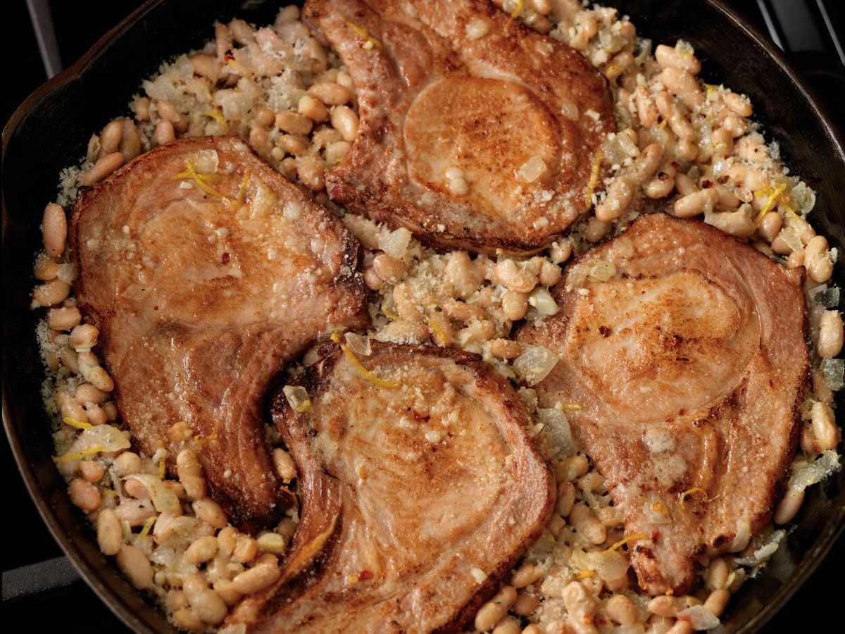 We might be biased, but we think these #baked pork loin #chops would look good on your dinner table this #holidayseason. If you agree, grab the #recipe at the link.

bit.ly/48WHFLp