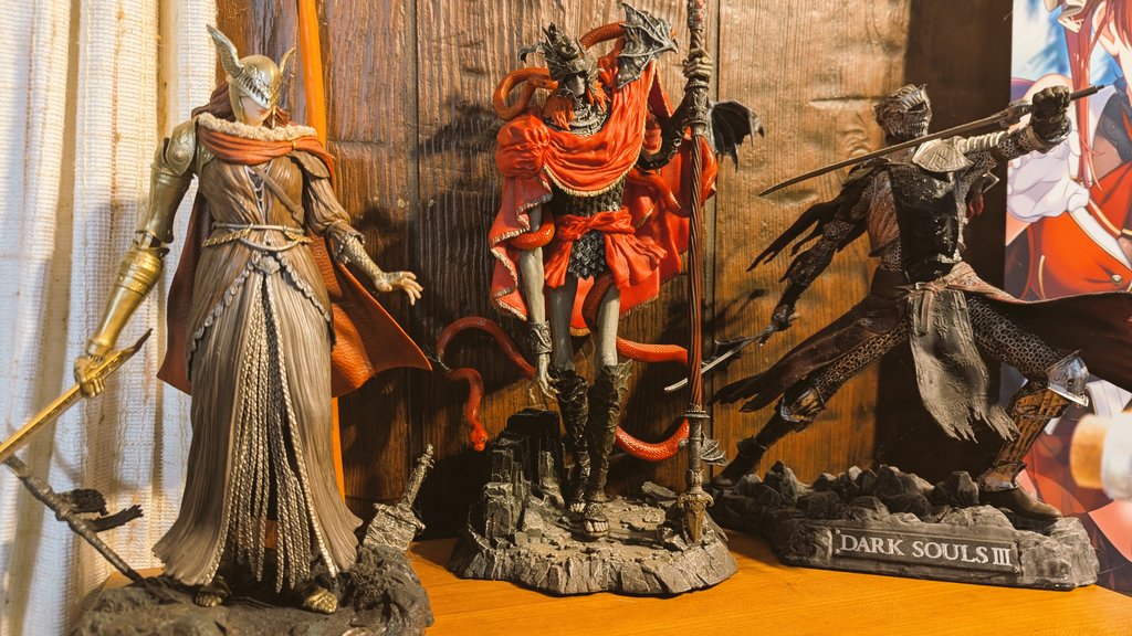 barlione's tweet photo. #WAHmbassadorship
This is my power trio, with The Soul of Cinder Messmer, and Malenia. They stand atop my cabinet of favorites. https://t.co/uaSvBsuaPO