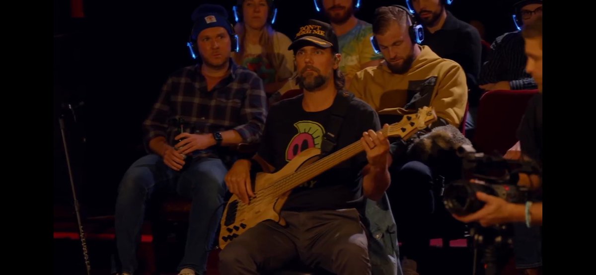 Lol at the guy asleep in the front row at <a href="/umphreysmcgee/">Umphrey's McGee</a> right now