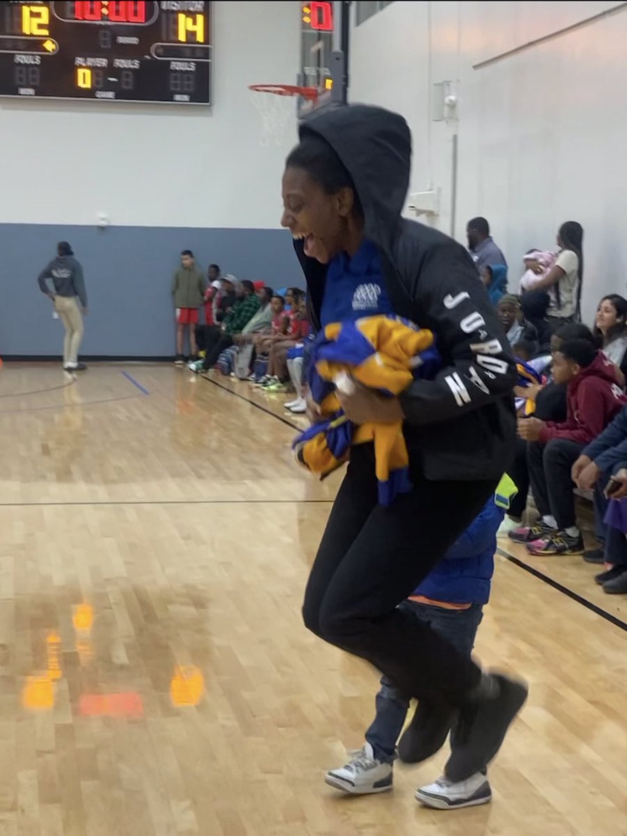 We did it again McGowen family! Congratulations to our basketball team for winning against Felix Cook Elementary School. 🍯🐝
